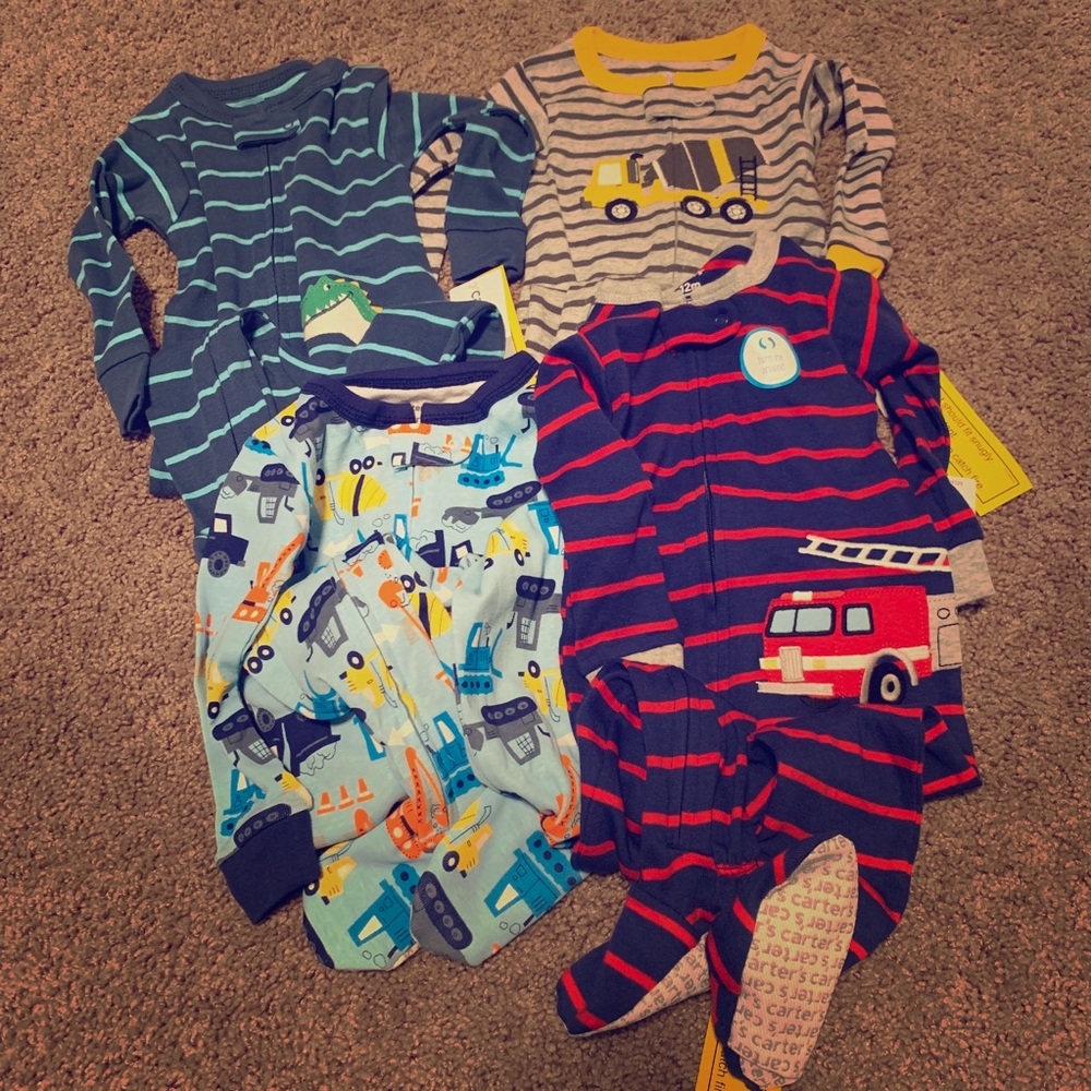 Lot of 4 NWT 9-12 Carter’s pajamas